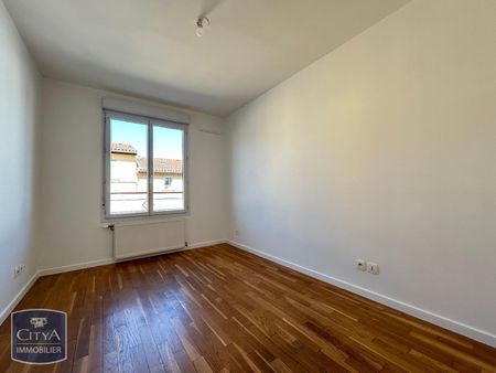 Location Appartement 3 pièces 66m² VILLEFRANCHE SUR SAONE 69400 - Photo 4