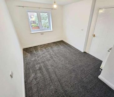 Aintree Drive, Rushden, NN10 - Photo 4