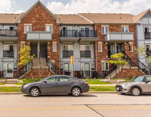 2 Bedroom Townhouse For Rent - Photo 1