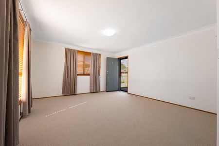 NEAT 2-BEDROOM UNIT!! - Photo 2