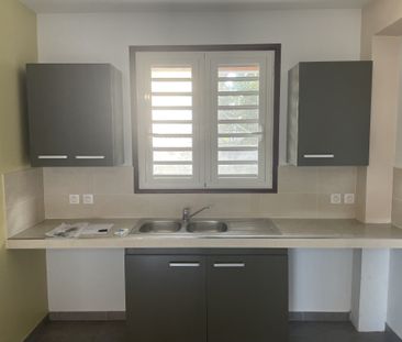 Location Appartement 3 pièces 77m² CAYENNE 97300 - Photo 1