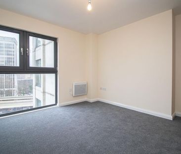 3 bedroom apartment to rent - Photo 6