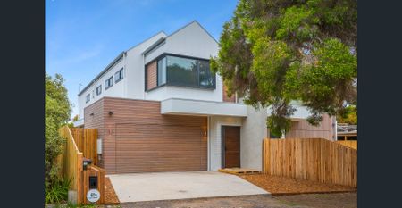 Brand New Designer Home - Photo 5