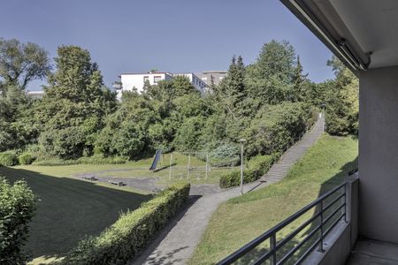 SCHÖNE GROSSZÜGIGE 3-ZIMMER-WOHNUNG MIT BLICK INS GRÜNE - Foto 3