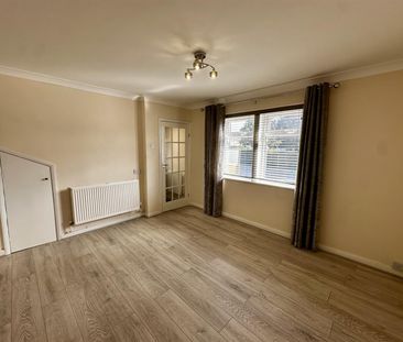 Charles Street, Corsham, SN13 - Photo 2