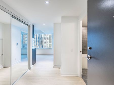 For Lease - 8 Wellesley Street Unit# 1116, Toronto, Ontario - Photo 4