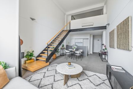 New York Loft Apartment with Study - Photo 5