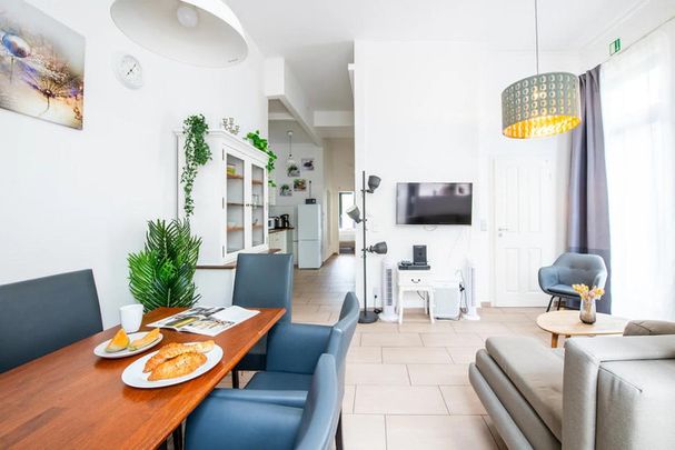 Niebuhrstraße - Photo 1