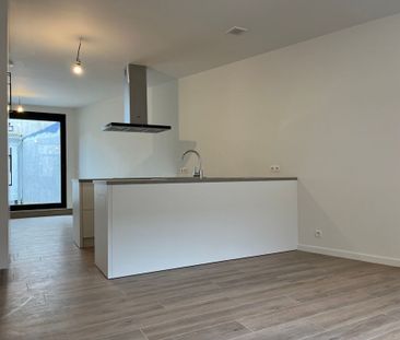 Gerenoveerde stadswoning met 3 kamers en gezellige stadskoer te cen... - Foto 6