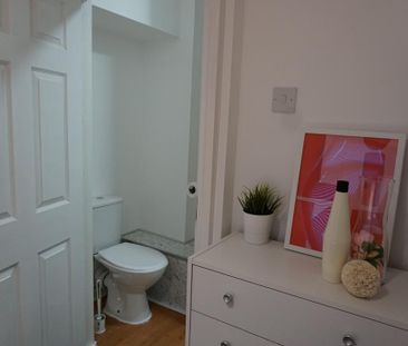 6 bedroom house of multiple occupation to rent - Photo 6