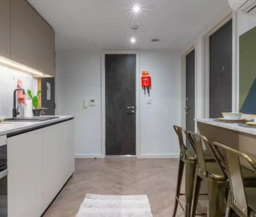 Silver 3 Bed Apartment - Photo 2