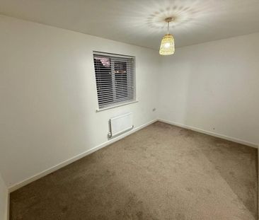 2 bedroom semi-detached house to rent - Photo 2