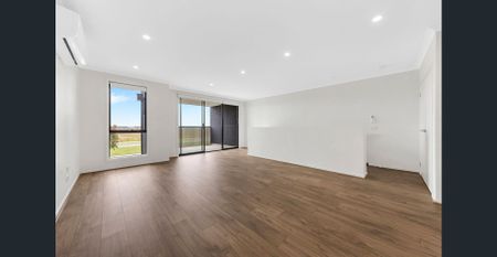 For Rent — Stylish 4-Bedroom Family Home- 2 Gudali Walk, Clyde North VIC 3978 - Photo 2