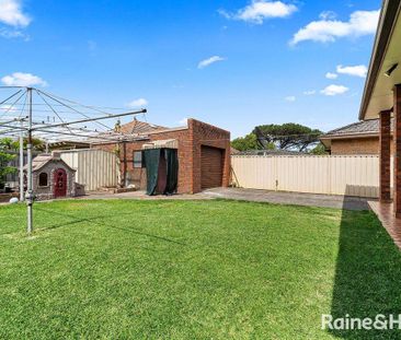 4 Bedroom Home - Recently Renovated - Photo 5