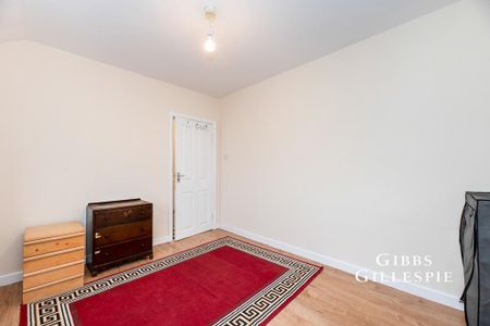 4 bedroom semi-detached house to rent - Photo 3