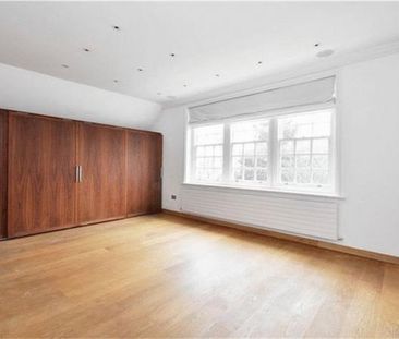 4 bedroom flat to rent - Photo 2