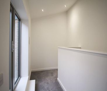 2 bedroom townhouse to rent - Photo 6