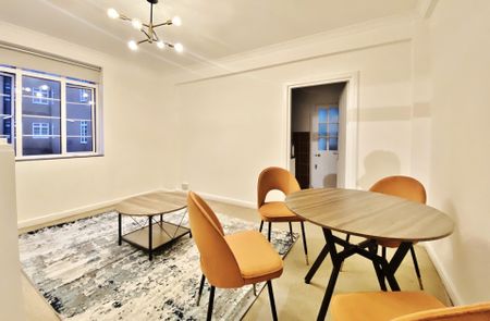 Latymer Court, Hammersmith Road, Hammersmith, London, W6 - Photo 2