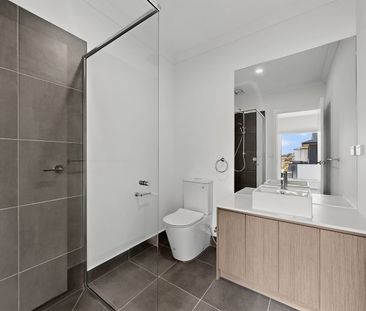 1 Fen Walk, Point Cook, Vic 3030 - Photo 1