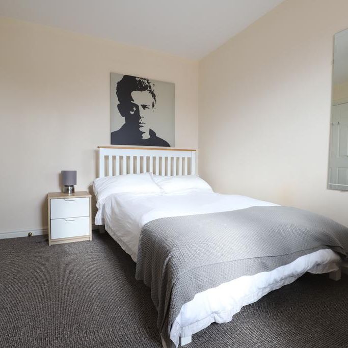 5 bedroom townhouse to rent - Photo 1