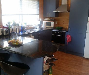 Cosy Tidy Two Bedroom Home - Photo 6