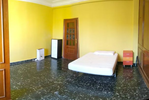 Carrer Pervindre, Valencia, Valencian Community 46006 - Photo 1