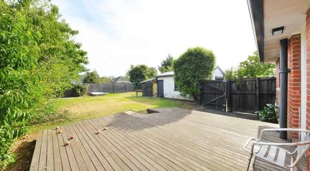 Great Location Family Home - Photo 4