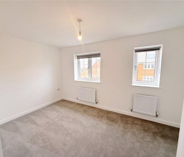 2 bedroom house to rent Tillage Road, Wellingborough, Northamptonsh... - Photo 2