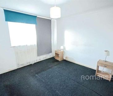 Northborough Road, Slough, Berkshire, SL2 - Photo 6