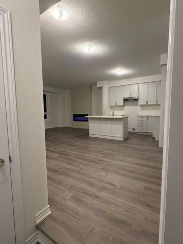 For Lease - 293 LINDSAY Street, Kawartha Lakes, Ontario - Photo 2