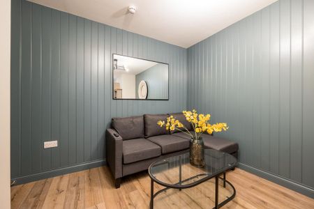 1 bedroom in a house share to rent - Photo 2