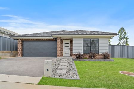 Near new 4-bedroom home in Wilton Greens - Photo 4