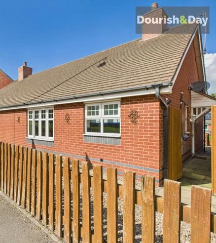 2 bedroom semi-detached bungalow to rent - Photo 4