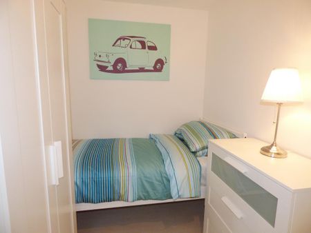 Studio to rent - Photo 2