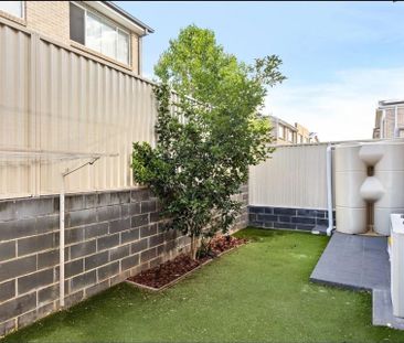The Perfect Family Home in a Prime School Catchment!! - Photo 1