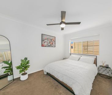 Fully Furnished & Stylishly Renovated Apartment in Prime Northgate ... - Photo 5