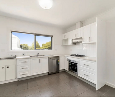 388 High Street, Windsor, VIC - Photo 3