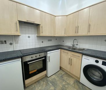 2 bedroom flat to rent - Photo 4