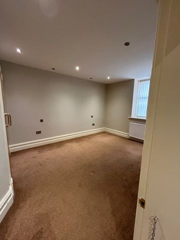 3 Bed Flat, Wethersfield Road, CH43 - Photo 4