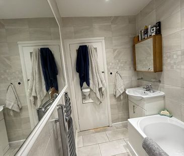 Room in a Shared Flat, Hammersmith Grove, W6 - Photo 5