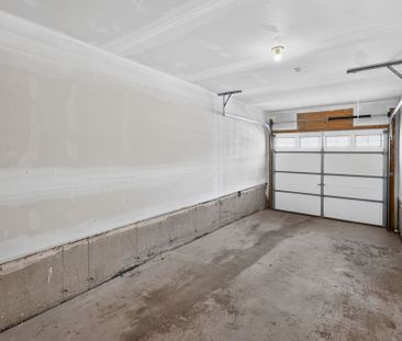 For Lease - 11 Pumpkin Corner Crescent, Barrie, Ontario - Photo 5