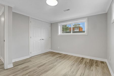 For Lease - 775 Trojan Avenue Unit# 3, Overbrook - Castleheights and Area, Ontario - Photo 3