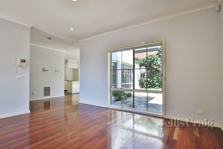3B Blair Road, Glen Waverley - Photo 2