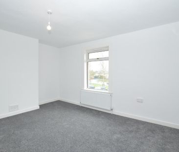 2 bedroom semi-detached house to rent - Photo 4