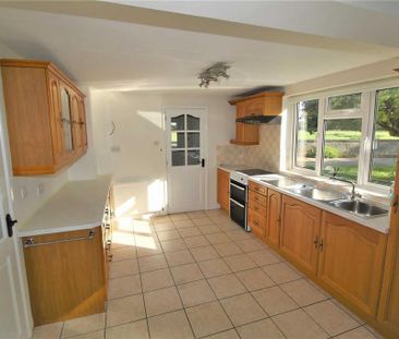 3 bedroom semi-detached house to rent - Photo 5