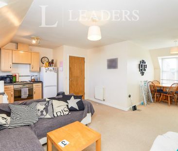 2 bedroom flat to rent - Photo 2