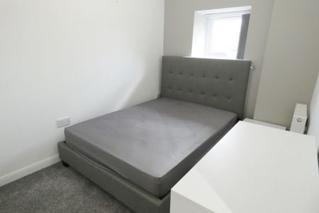 Waltons Parade, Preston - Photo 2