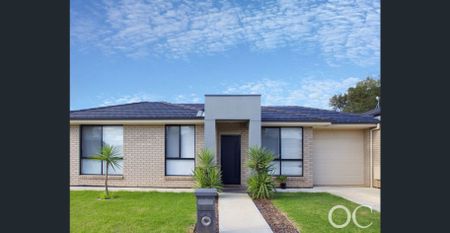 Open the Door to Effortless Modern Living - Photo 4