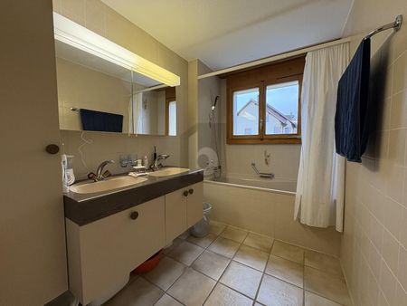 FAMILY-FRIENDLY WITH LARGE SEATING AREA - Photo 4