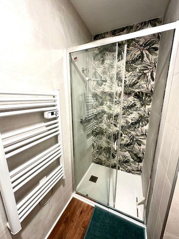 A LOUER TRES BEAU STUDIO MEUBLE NEUF EN PLEIN CENTRE VILLE ST QUENTIN 02100 - Photo 5